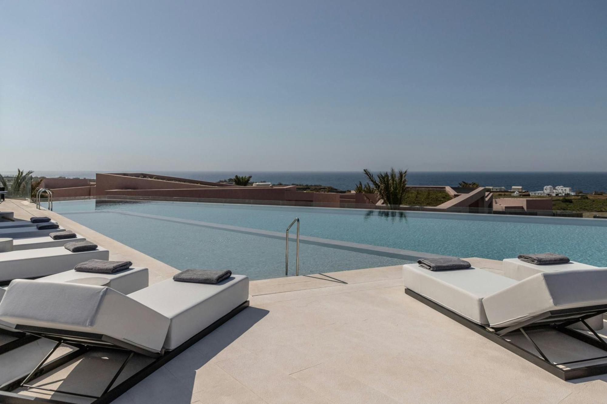 Domes Novos Santorini, Autograph Collection Hotel Oia  Exterior photo